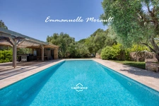 Large Provençal Bastide - 10 rooms - 1.4 ha of land with swimming pool, pool house and outbuildings - BAGNOLS EN FORET (83)