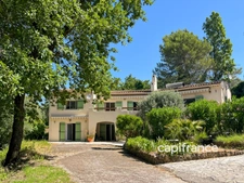 7-room villa for sale with swimming pool in BAGNOLS EN FORET (83)