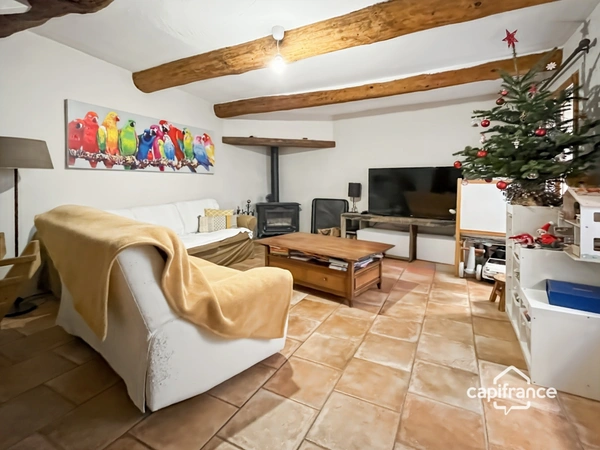 Maison de village avec 3 chambres et tropézienne à BAGNOLS EN FORET (83)
