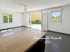 Mazet de 64 m2 - 3 pièces avec jardin - à vendre à BAGNOLS EN FORET (83)