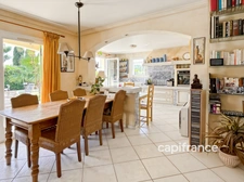 VILLA à vendre 5 pièces BAGNOLS EN FORET (83)