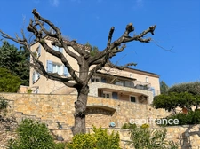 Villa de charme avec vue panoramique et piscine - 7 pièces - BAGNOLS EN FORET (83)