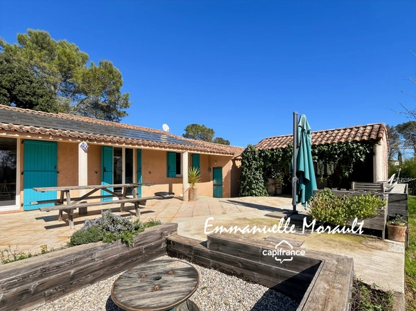 Maison familiale - 5 pièces - au calme à BAGNOLS EN FORET (83)