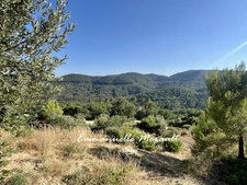 Terrain à vendre de 910 m² avec PC accordé à BAGNOLS EN FORET (83)
