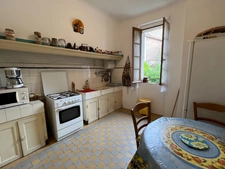 Appartement à vendre 5 pièces avec grand grenier à BAGNOLS EN FORET (83)