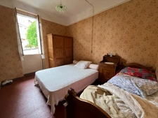 Appartement à vendre 5 pièces avec grand grenier à BAGNOLS EN FORET (83)