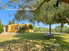 Property for sale 8 rooms with swimming pool and large park in BAGNOLS EN FORET (83)