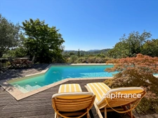 Villa contemporaine avec piscine à vendre SEILLANS (83)