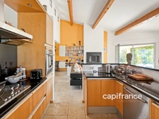 Villa contemporaine avec piscine à vendre SEILLANS (83)