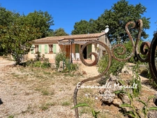 Maison de plain-pied à vendre 4 pièces BAGNOLS EN FORET (83)