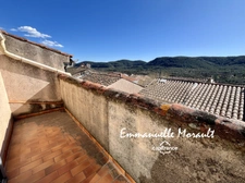 Maison de village 4 pièces avec terrasse à vendre BAGNOLS EN FORET (83)