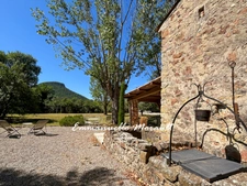 Authentic renovated sheepfold for sale, 7 rooms, BAGNOLS EN FORET (83)