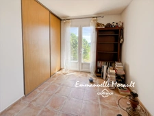 Maison de plain-pied 3 chambres à vendre à BAGNOLS EN FORET (83)