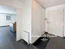Mazet de 64 m2 - 3 pièces avec jardin - à vendre à BAGNOLS EN FORET (83)