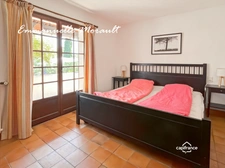 Property for sale 8 rooms with swimming pool and large park in BAGNOLS EN FORET (83)