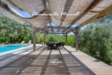 Grande Bastide Provençale - 10 pièces - terrain de 1.4 ha avec piscine, pool house et dépendances - BAGNOLS EN FORET (83)