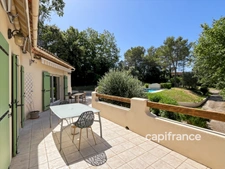 Villa à vendre 7 pièces avec piscine à BAGNOLS EN FORET (83)