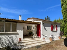 Villa provençale de plain-pied avec 4 chambres et piscine à Bagnols-en-Forêt