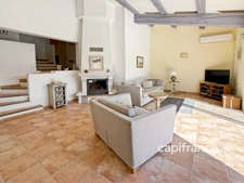 Villa avec piscine - 6 pièces - BAGNOLS EN FORET (83)