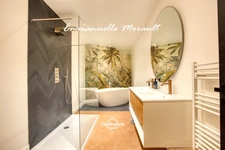 Grande Bastide Provençale - 10 pièces - terrain de 1.4 ha avec piscine, pool house et dépendances - BAGNOLS EN FORET (83)