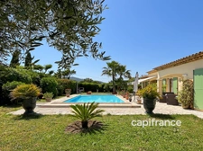 Villa provençale 4 chambres avec piscine BAGNOLS EN FORET (83)
