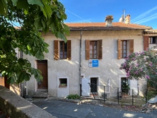 Appartement à vendre 5 pièces avec grand grenier à BAGNOLS EN FORET (83)