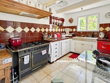 Villa provençale de plain-pied avec 4 chambres et piscine à Bagnols-en-Forêt