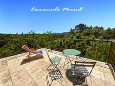 Grande Bastide Provençale - 10 pièces - terrain de 1.4 ha avec piscine, pool house et dépendances - BAGNOLS EN FORET (83)