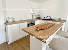 Maison de village avec jardinet et piscine à BAGNOLS EN FORET (83)