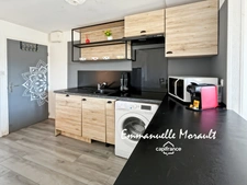 Appartement à vendre 2 pièces BAGNOLS EN FORET (83)