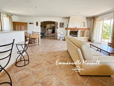 Maison de plain-pied 3 chambres à vendre à BAGNOLS EN FORET (83)