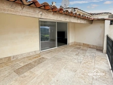 Appartement de charme 4 pièces avec terrasses et vue exceptionnelle à FAYENCE (83)