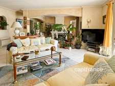 Villa provençale 4 chambres avec piscine BAGNOLS EN FORET (83)