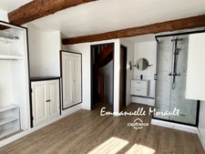 Maison de village 4 pièces avec terrasse à vendre BAGNOLS EN FORET (83)