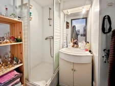 Mazet avec jardin à vendre  BAGNOLS EN FORET (83)