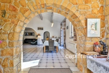 Bastide Provençale avec gîtes et chambres d'hôtes - 9 pièces BAGNOLS EN FORET (83)