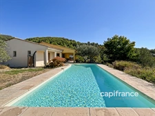 Villa contemporaine avec piscine à vendre SEILLANS (83)
