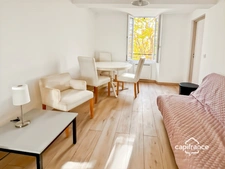 Appartement T2 entièrement rénové à BAGNOLS EN FORET (83)