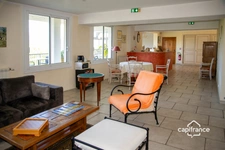 Maison d'hôtes de charme avec piscine à vendre à BAGNOLS EN FORET (83)