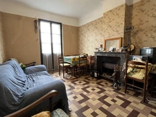 Appartement à vendre 5 pièces avec grand grenier à BAGNOLS EN FORET (83)