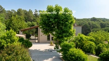 Grande Bastide Provençale - 10 pièces - terrain de 1.4 ha avec piscine, pool house et dépendances - BAGNOLS EN FORET (83)