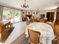 Villa à vendre 7 pièces avec piscine à BAGNOLS EN FORET (83)