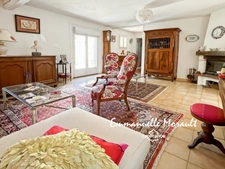 Villa provençale de plain-pied avec 4 chambres et piscine à Bagnols-en-Forêt