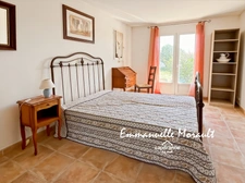 Maison de plain-pied 3 chambres à vendre à BAGNOLS EN FORET (83)