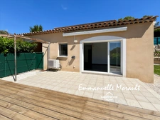 Mazet de 64 m2 - 3 pièces avec jardin - à vendre à BAGNOLS EN FORET (83)