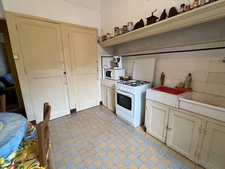 Appartement à vendre 5 pièces avec grand grenier à BAGNOLS EN FORET (83)