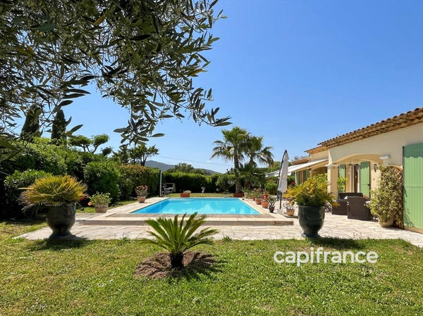 VILLA à vendre 5 pièces BAGNOLS EN FORET (83)