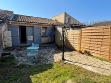 Mazet avec jardin à vendre  BAGNOLS EN FORET (83)