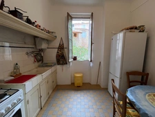 Appartement à vendre 5 pièces avec grand grenier à BAGNOLS EN FORET (83)