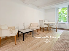 Appartement T2 entièrement rénové à BAGNOLS EN FORET (83)